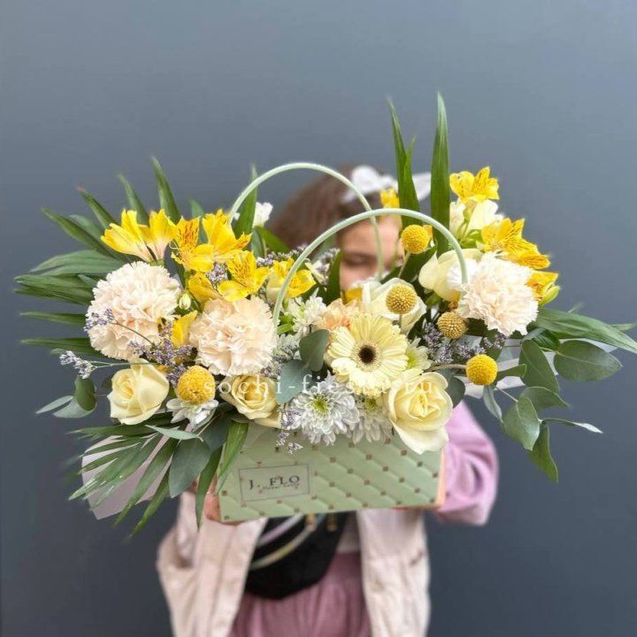 Сумочка с розами "Эпиа" в Смоленске