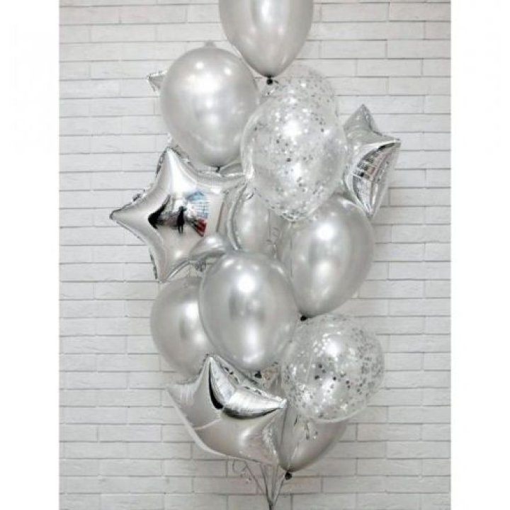 Фонтан шаров "Сильвер мун" в Смоленске