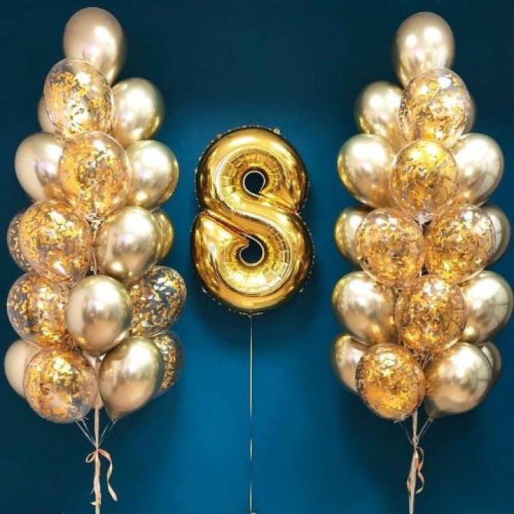 Цифра с фонтанами шаров  в Смоленске