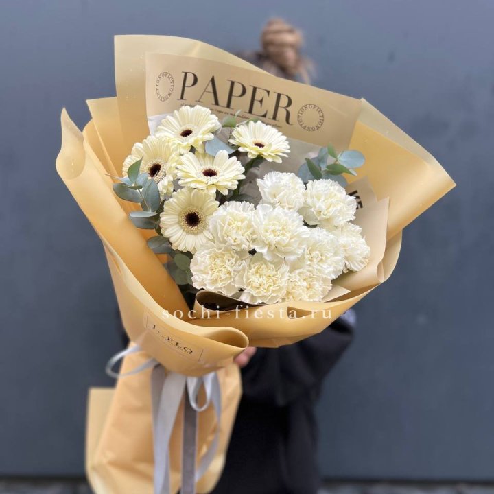  Букет с диантусами и герберами в Смоленске