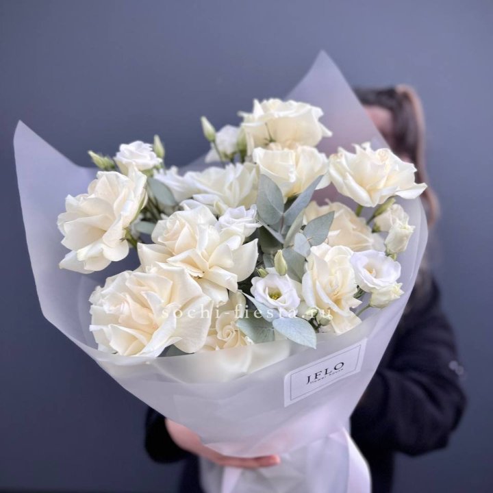 Букет французских роз и эустомы  в Смоленске