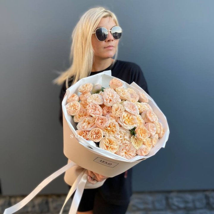 15 пионовидных роз №2 в Смоленске