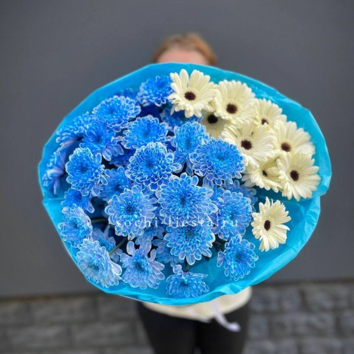 Букет хризантем и гербер в Смоленске