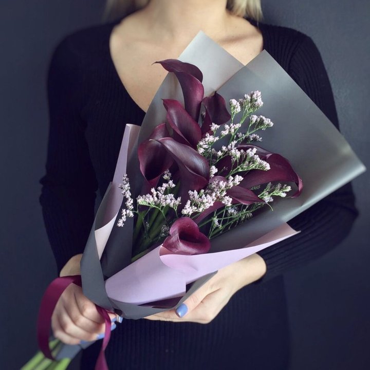 Букет фиолетовых калл в Смоленске