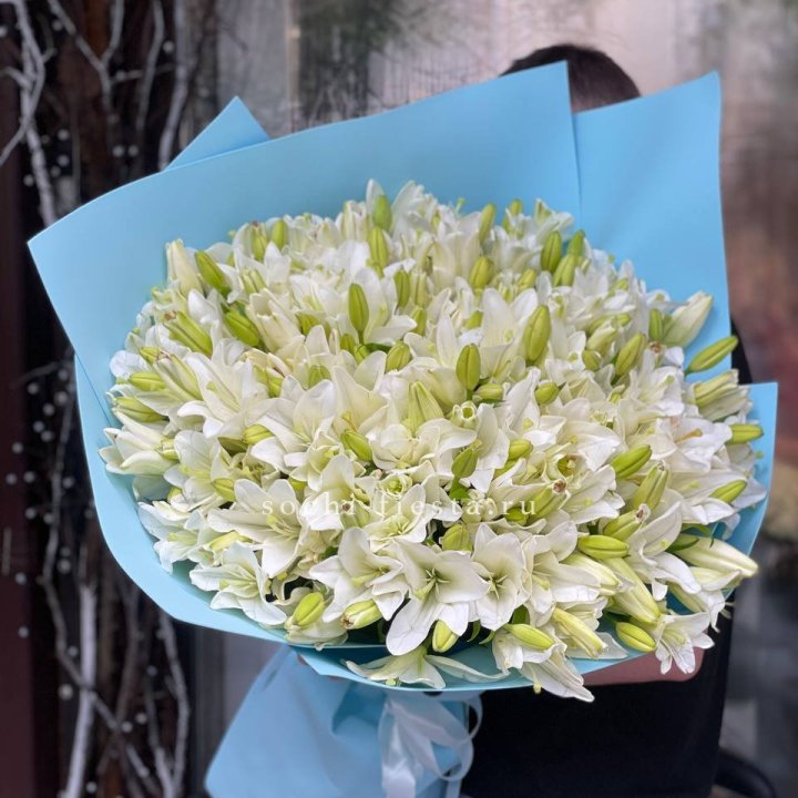 51 лилия в оформлении в Смоленске