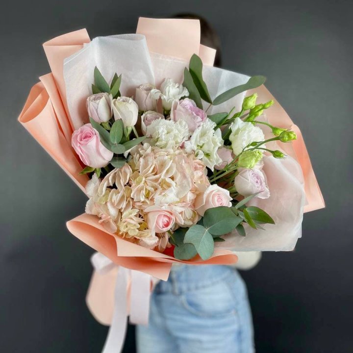 Букет с гортензией "Клодс" в Смоленске