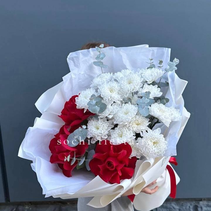 Дуо розы и хризантемы в Смоленске