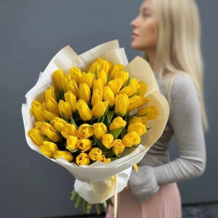 51 желтый тюльпан в Смоленске