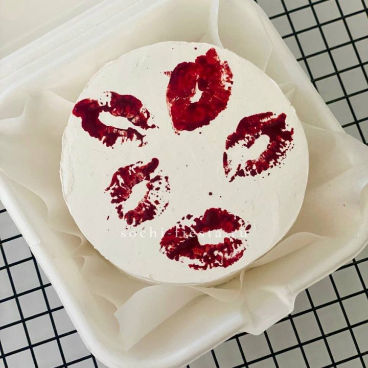 Бенто-торт "Поцелуй" в Смоленске