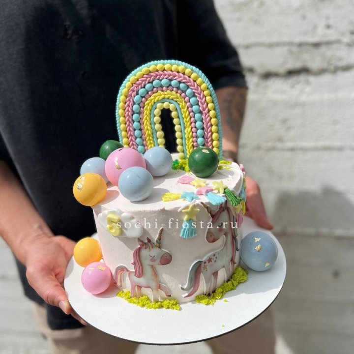 Торт "Радуга с единорогом" в Смоленске