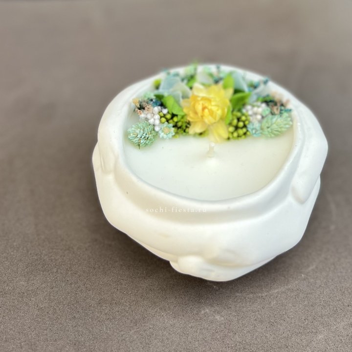 Свеча ароматическая в гипсе Руки в Смоленске