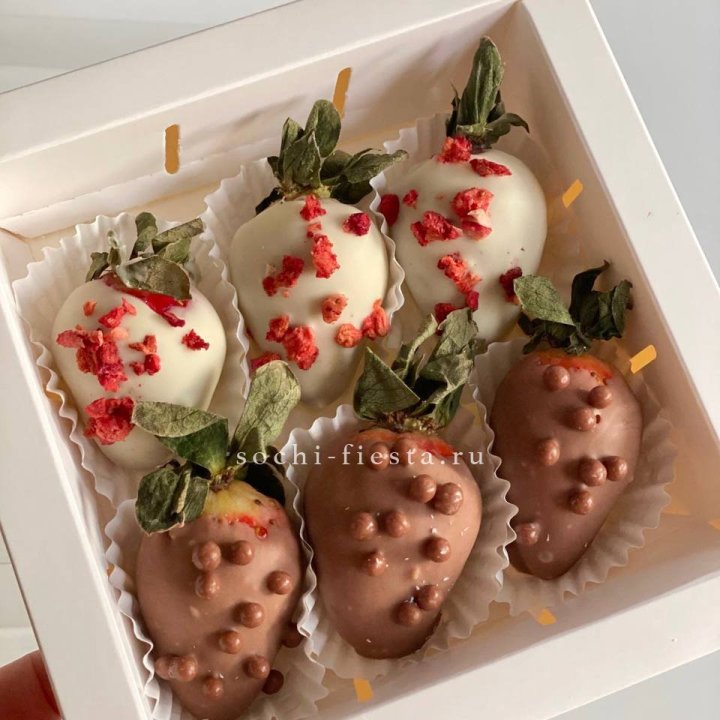 Клубника в шоколаде 6 ягод в Смоленске