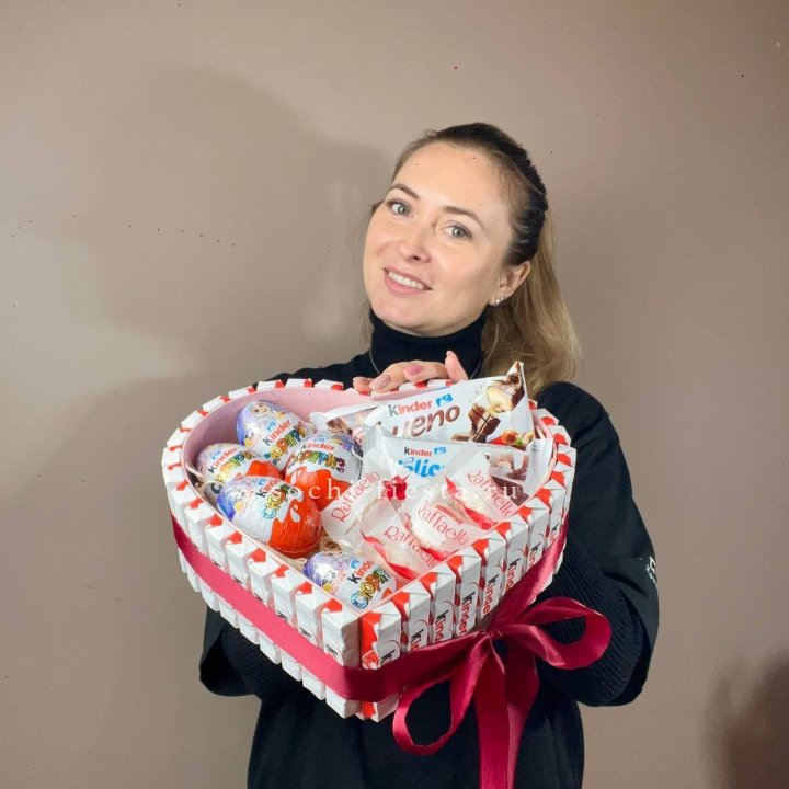 Подарочный набор сердце с Киндерами в Смоленске