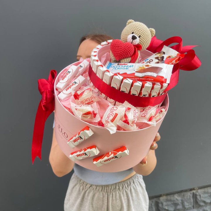 Бокс киндерами и раффаэлло 2 в Смоленске