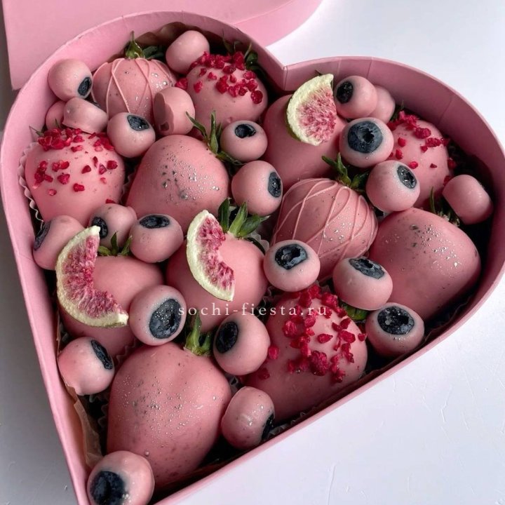 Клубника в шоколаде Сердце в Смоленске