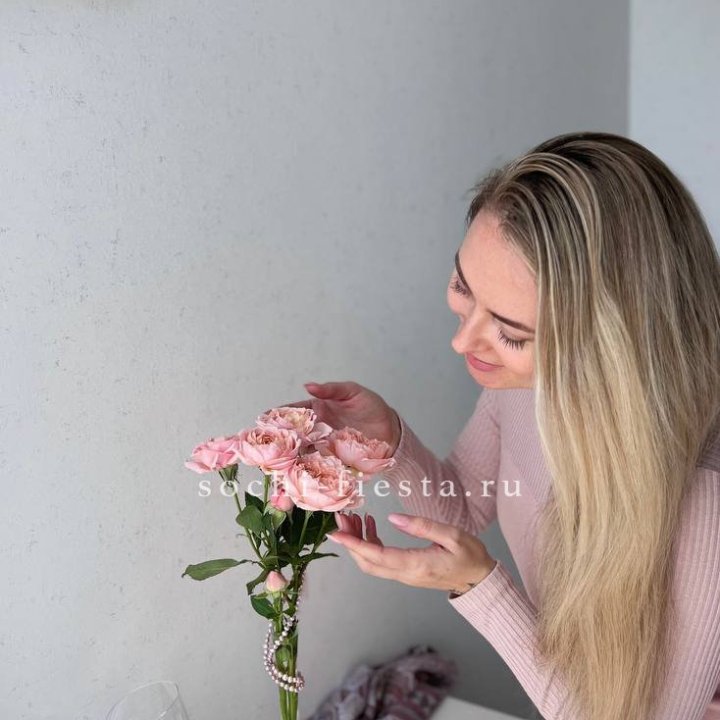 Цветочная подписка "Пакет маленький" в Смоленске