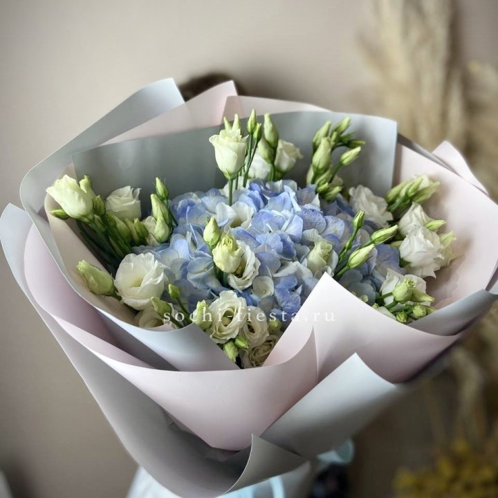 Букет с гортензией "Адель" в Смоленске