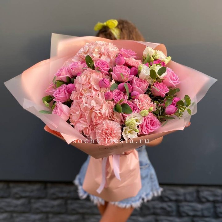 Авторский букет "Восторг" в Смоленске