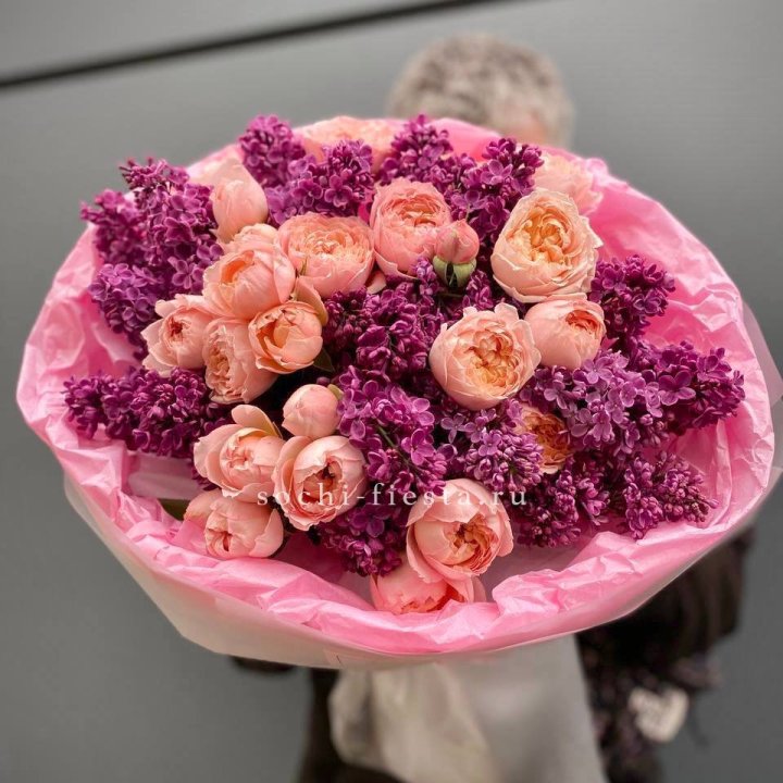  Дуо букет из кустовых роз и сирени в Смоленске