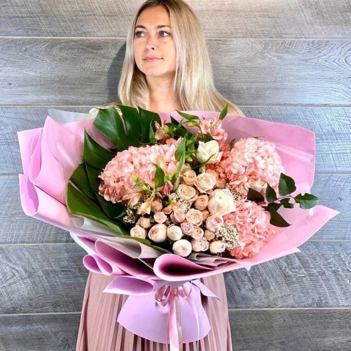 Дизайнерский букет "Валенсия-2" в Смоленске