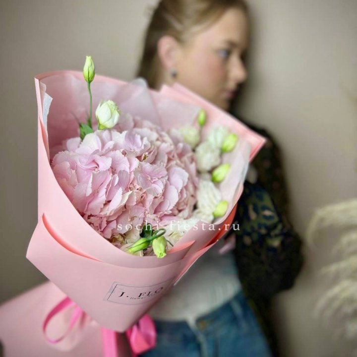 Букет с гортензией №2 в Смоленске