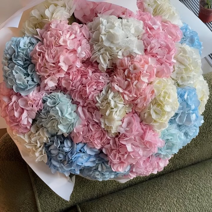 Букет гортензий микс в Смоленске