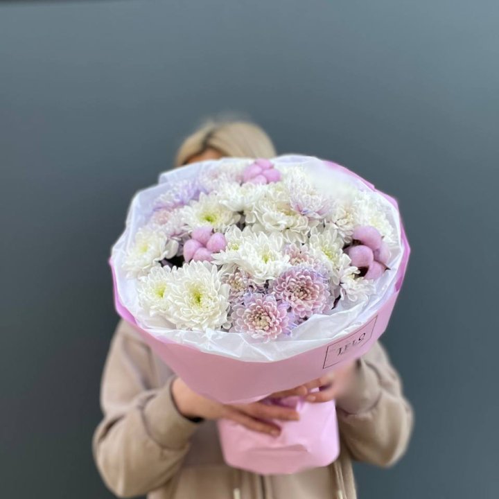 7 нежных хризантем в Смоленске