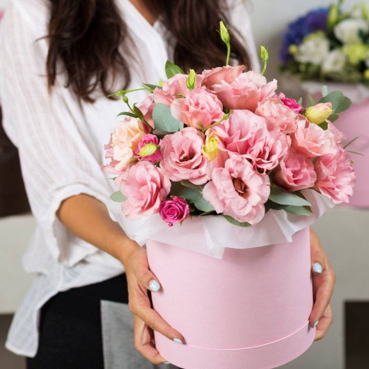 Эустома в шляпной коробке в Смоленске