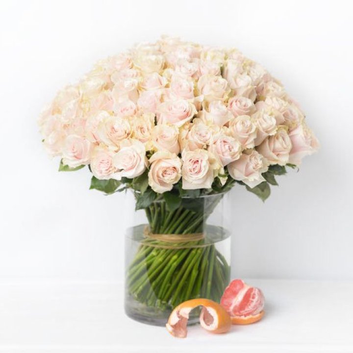 101 кремовая роза в Смоленске