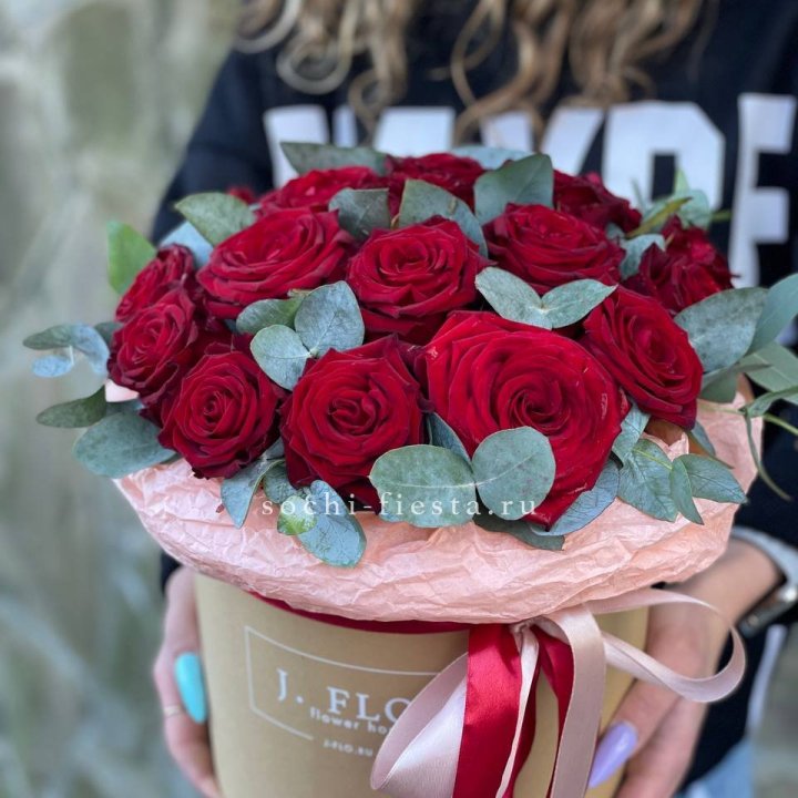 21 Красная роза в боксе №1 в Смоленске