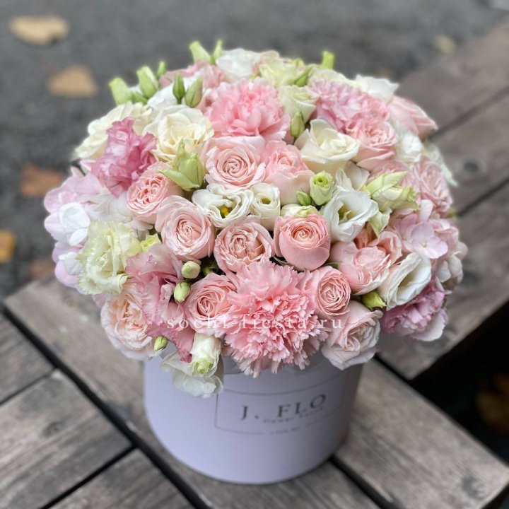 Цветочный бокс "Люксур" в Смоленске