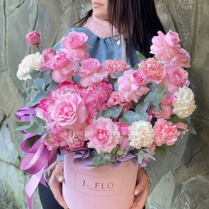 Цветочный бокс "Эсмиральда" в Смоленске