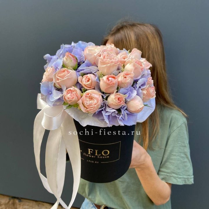 Бокс бомбастик и гортензия в Смоленске