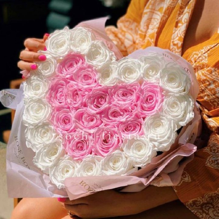 Бокс сердце с розами №2 в Смоленске