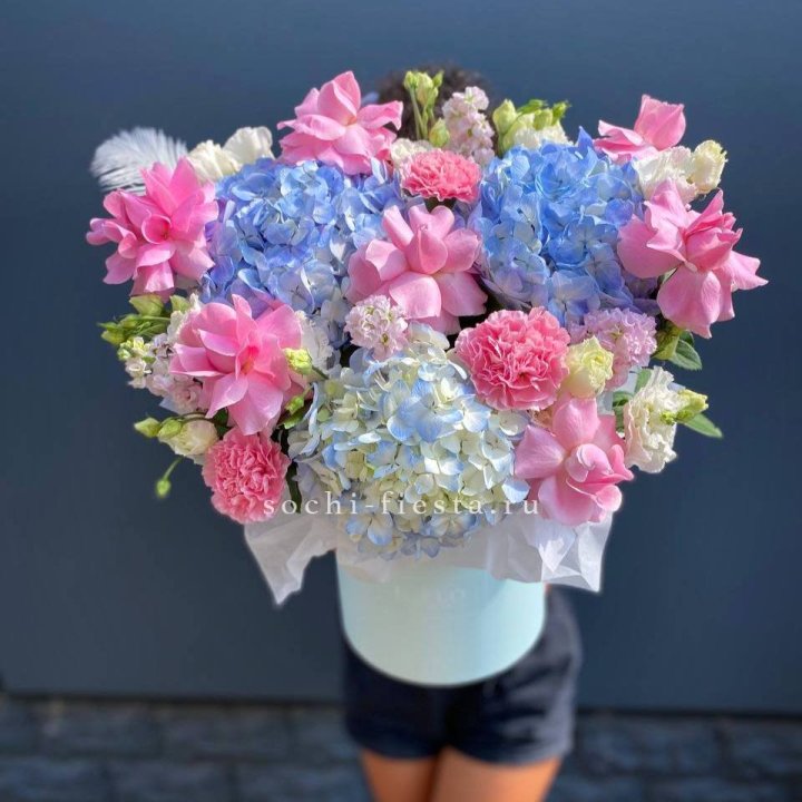 Коробка с цветами "Лемия" в Смоленске