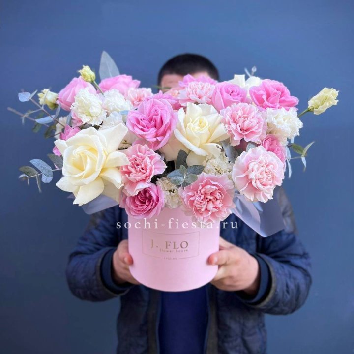 Цветочный бокс "Памела" в Смоленске