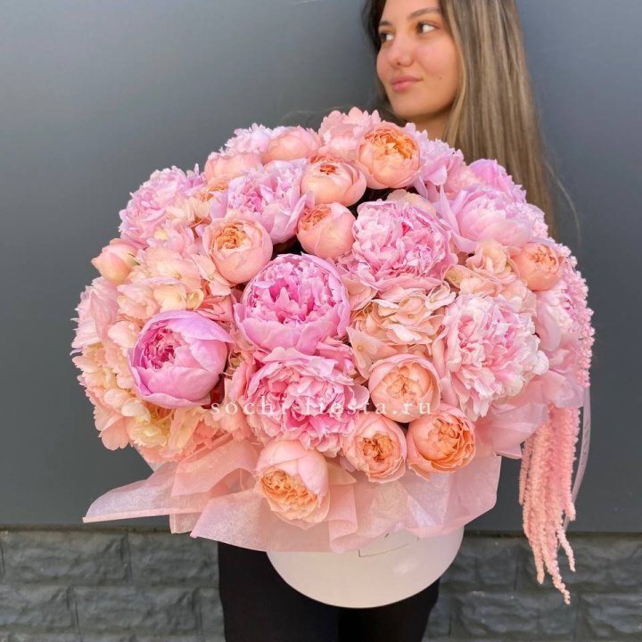 Коробка с пионами "Дабл фловер" в Смоленске