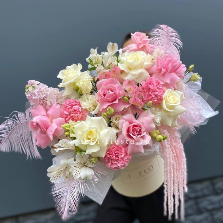 Дизайнерский бокс "Ловели" в Смоленске