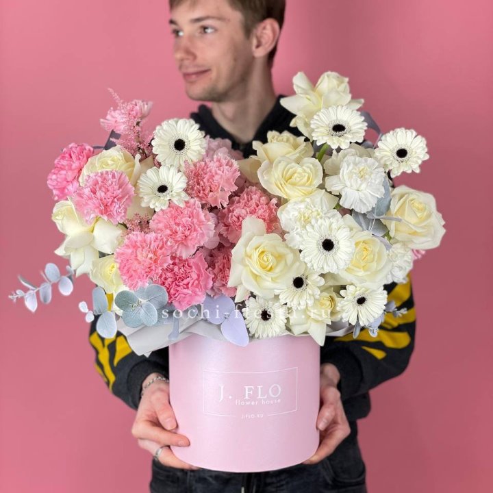 Дизайнерский бокс "Индира" в Смоленске