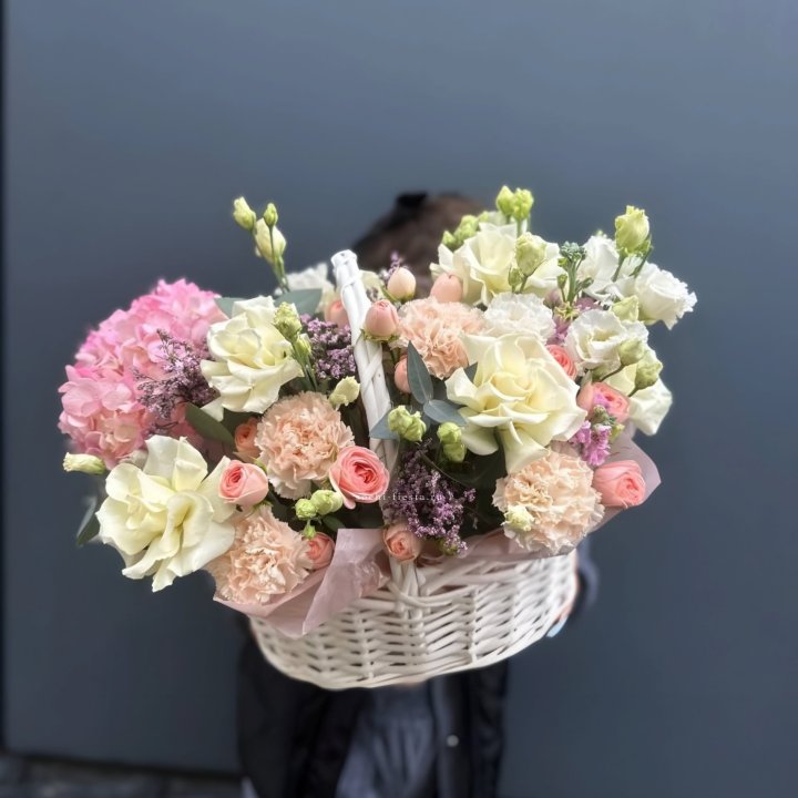 Цветочная корзина "Софтнес" в Смоленске