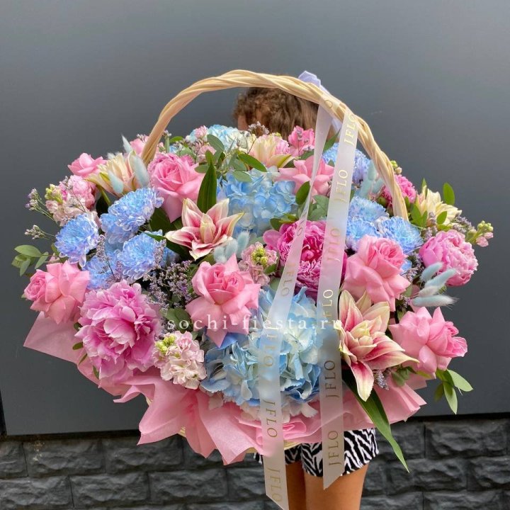 Яркая корзина "Летнее настроение" в Смоленске