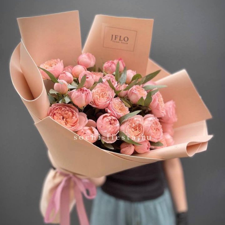 Букет из 9 кустовых роз Джульетта в Смоленске