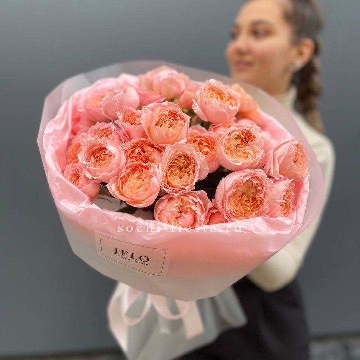 Букет из пионовидных роз Джульетта в Смоленске