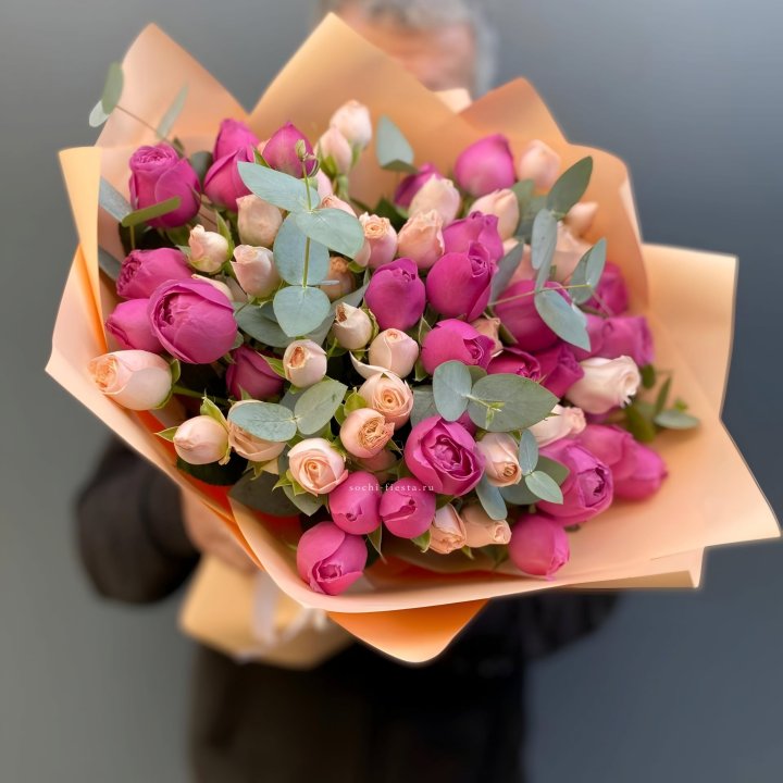 Букет кустовых роз Тендернес в Смоленске