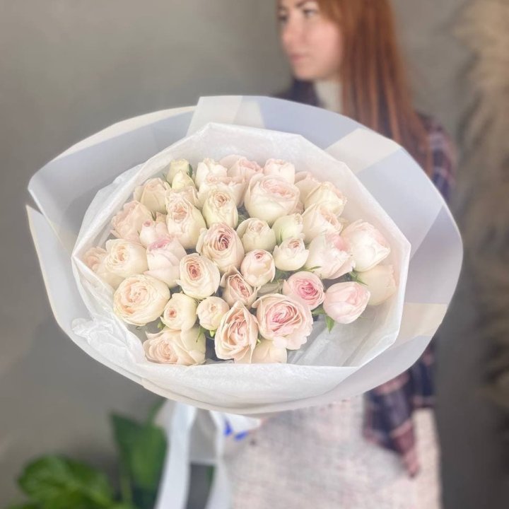 Букет кустовых роз в Смоленске