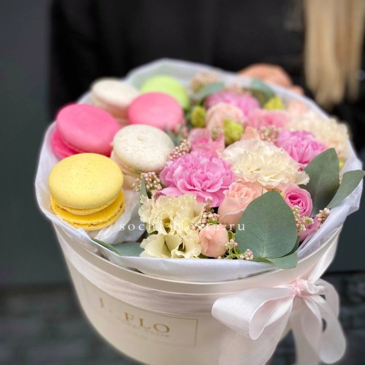 Бокс с макаронс Нежный в Смоленске