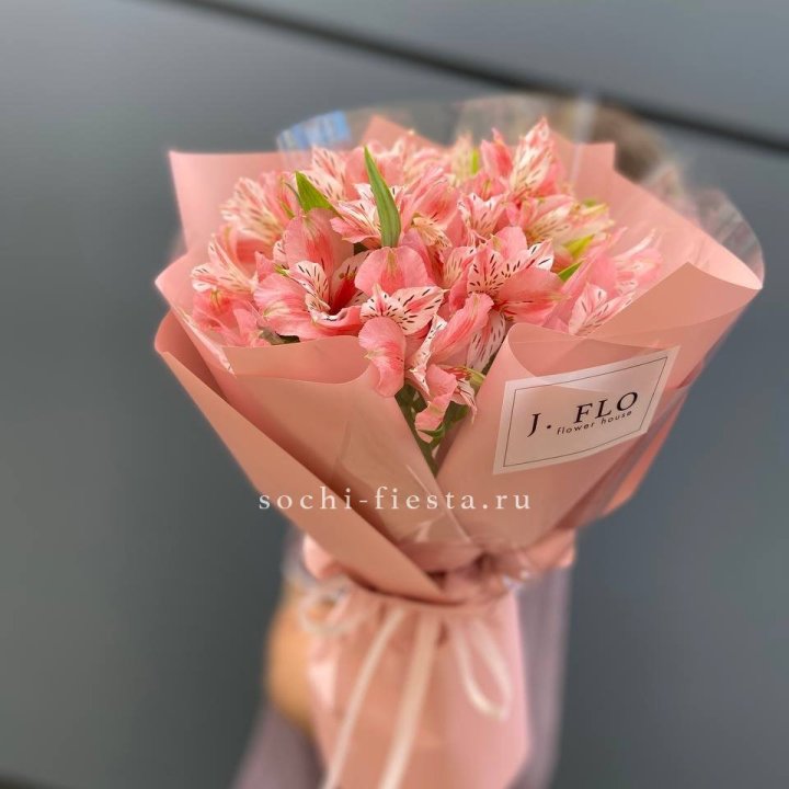Букет альстромерий розовых в Смоленске