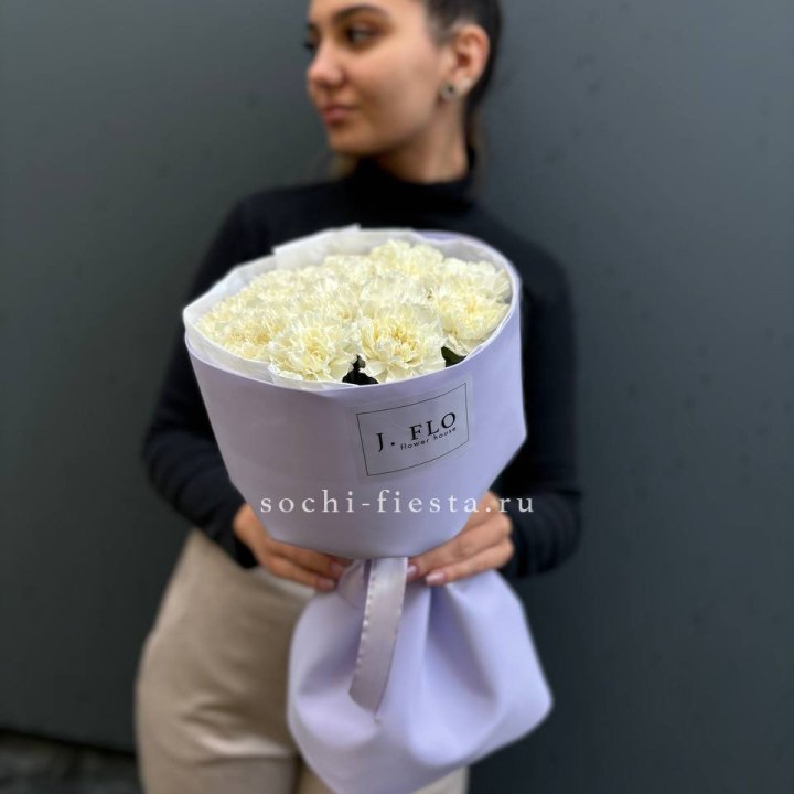 Букет белых диантусов в Смоленске