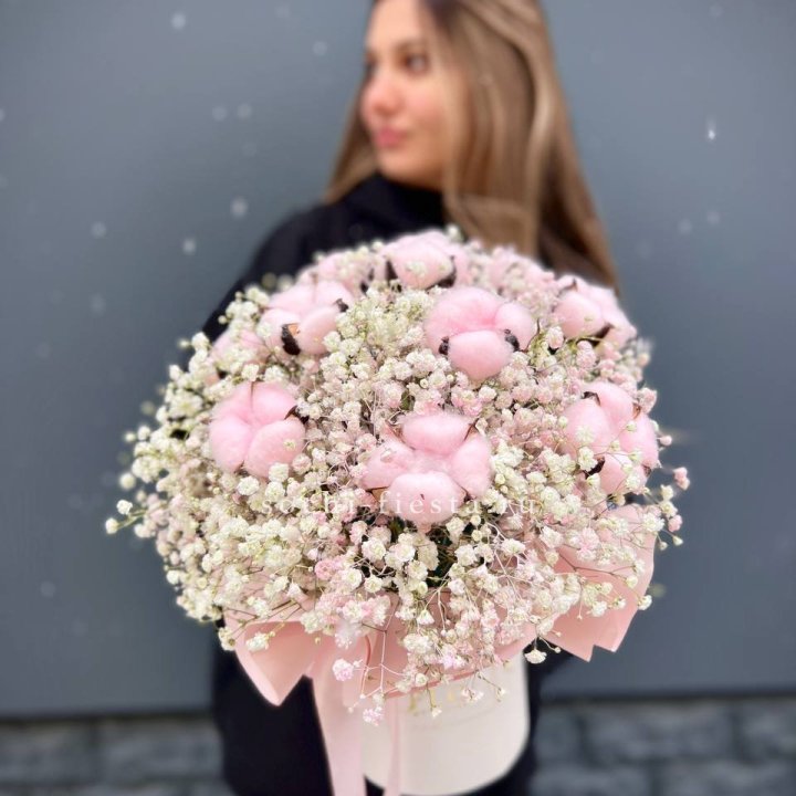 Гипсофилы с хлопком в шляпной коробке в Смоленске