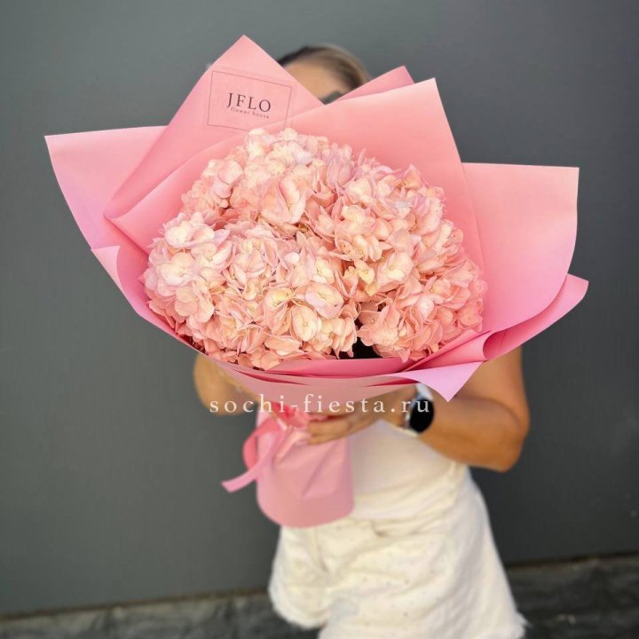 Букет гортензий "Крем" в Смоленске